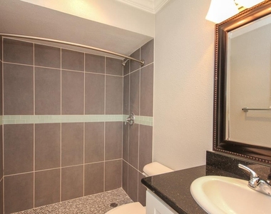 2011 Marshall Street - Photo Thumbnail 13