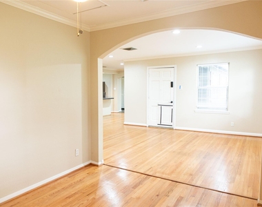 5564 Aspen Street - Photo Thumbnail 6