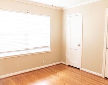 5564 Aspen Street - Photo Thumbnail 18