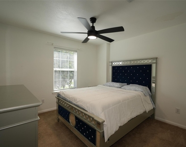 19202 Dickson Park Drive - Photo Thumbnail 14