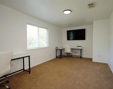 19202 Dickson Park Drive - Photo Thumbnail 11