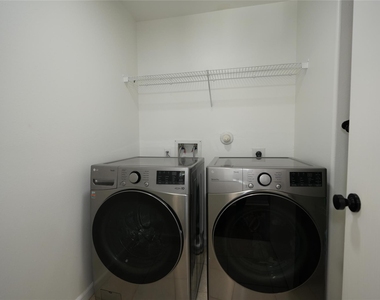 19202 Dickson Park Drive - Photo Thumbnail 12