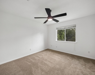 19202 Dickson Park Drive - Photo Thumbnail 7