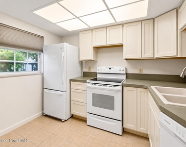 3118 Sir Hamilton Circle - Photo Thumbnail 4