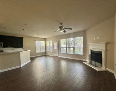 2438 Garden Falls Dr - Photo Thumbnail 4