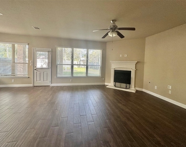 2438 Garden Falls Dr - Photo Thumbnail 1