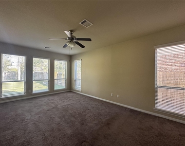 2438 Garden Falls Dr - Photo Thumbnail 7