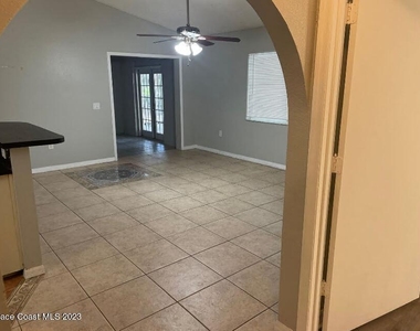 4030 Sheridan Avenue - Photo Thumbnail 5