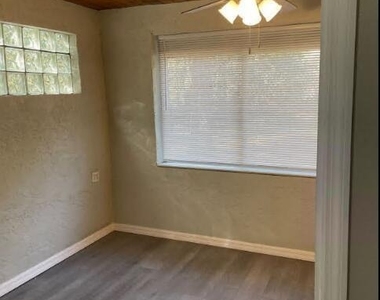 4030 Sheridan Avenue - Photo Thumbnail 17
