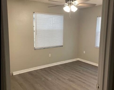 4030 Sheridan Avenue - Photo Thumbnail 19