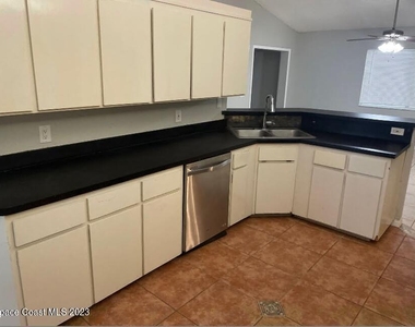 4030 Sheridan Avenue - Photo Thumbnail 4