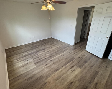 2700 Revolution Street - Photo Thumbnail 6