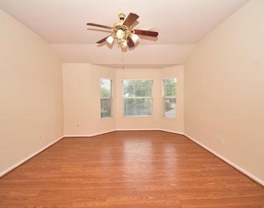 3810 Buckley Lane - Photo Thumbnail 12