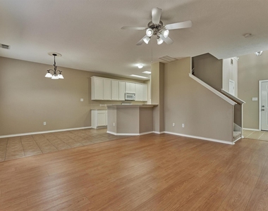 106 E Stedhill Loop - Photo Thumbnail 7