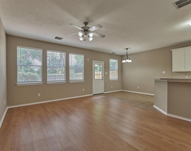 106 E Stedhill Loop - Photo Thumbnail 4