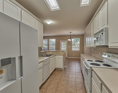 106 E Stedhill Loop - Photo Thumbnail 12