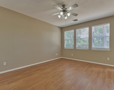 106 E Stedhill Loop - Photo Thumbnail 5