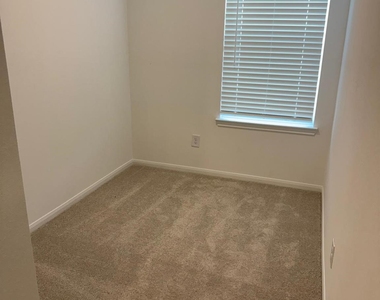 21835 Canyon Moon Lane - Photo Thumbnail 20