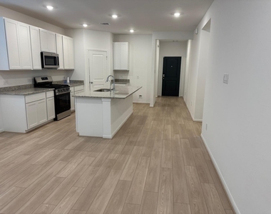 21835 Canyon Moon Lane - Photo Thumbnail 2