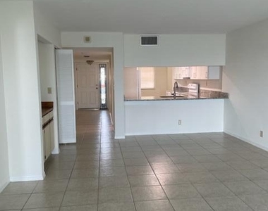 3220 River Villa Way - Photo Thumbnail 8