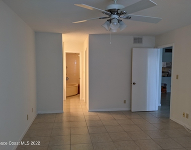 3220 River Villa Way - Photo Thumbnail 11