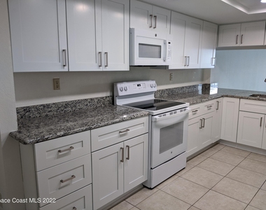 3220 River Villa Way - Photo Thumbnail 4