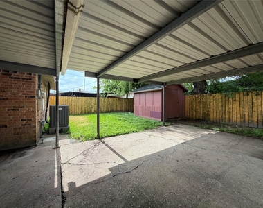 8842 Barton Street - Photo Thumbnail 15