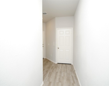 2006 Brixham Bluff Lane - Photo Thumbnail 10