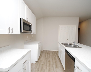 2006 Brixham Bluff Lane - Photo Thumbnail 5