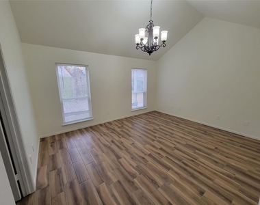 15911 Haven Hills Drive - Photo Thumbnail 6