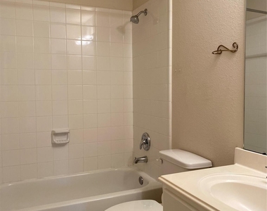 19439 Juniper Vale Circle - Photo Thumbnail 21