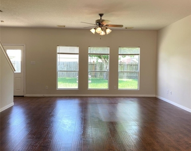 19439 Juniper Vale Circle - Photo Thumbnail 3