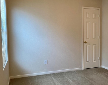 19439 Juniper Vale Circle - Photo Thumbnail 23