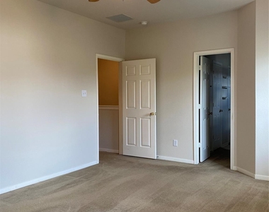 19439 Juniper Vale Circle - Photo Thumbnail 13