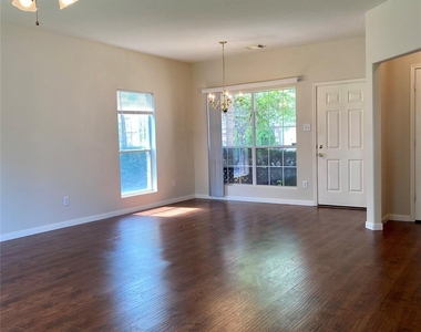 19439 Juniper Vale Circle - Photo Thumbnail 4