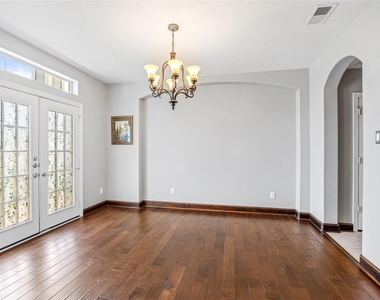 8127 Edenwood Drive - Photo Thumbnail 9