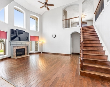 8127 Edenwood Drive - Photo Thumbnail 12