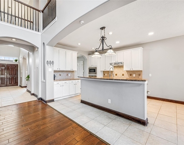 8127 Edenwood Drive - Photo Thumbnail 16
