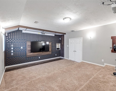 8127 Edenwood Drive - Photo Thumbnail 36