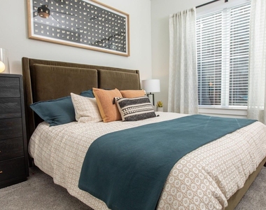 11111 Nexus Avenue - Photo Thumbnail 10
