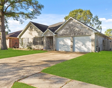 6355 Northland Drive - Photo Thumbnail 3