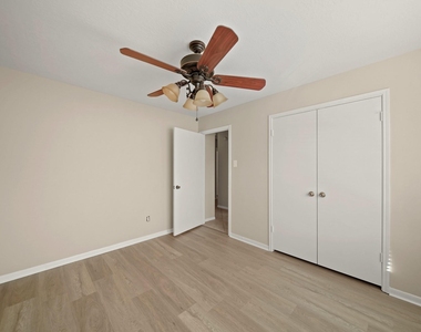 6355 Northland Drive - Photo Thumbnail 12