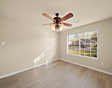 6355 Northland Drive - Photo Thumbnail 9