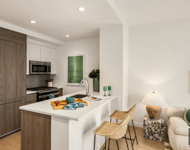 10th Avenue - Photo Thumbnail 2