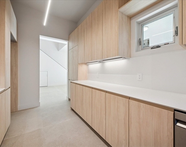 3514 Mount Vernon Street - Photo Thumbnail 6