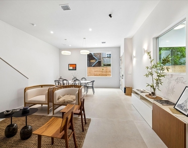 3514 Mount Vernon Street - Photo Thumbnail 3