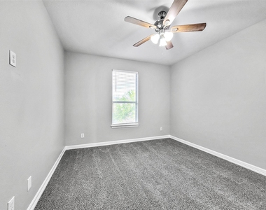 12506 Panther Place Drive - Photo Thumbnail 11