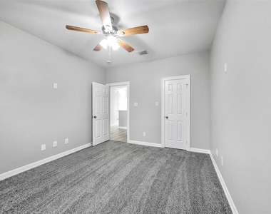 12506 Panther Place Drive - Photo Thumbnail 4