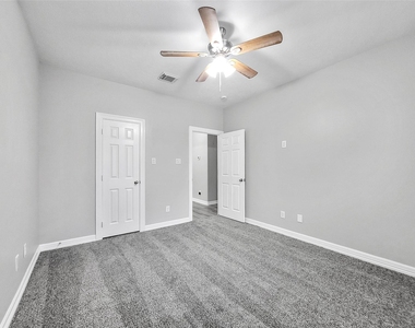 12506 Panther Place Drive - Photo Thumbnail 3