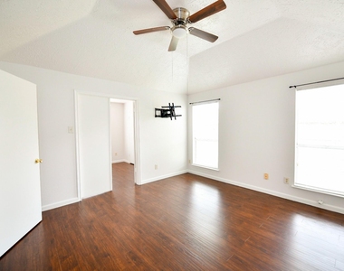 13114 Careywood Drive - Photo Thumbnail 7